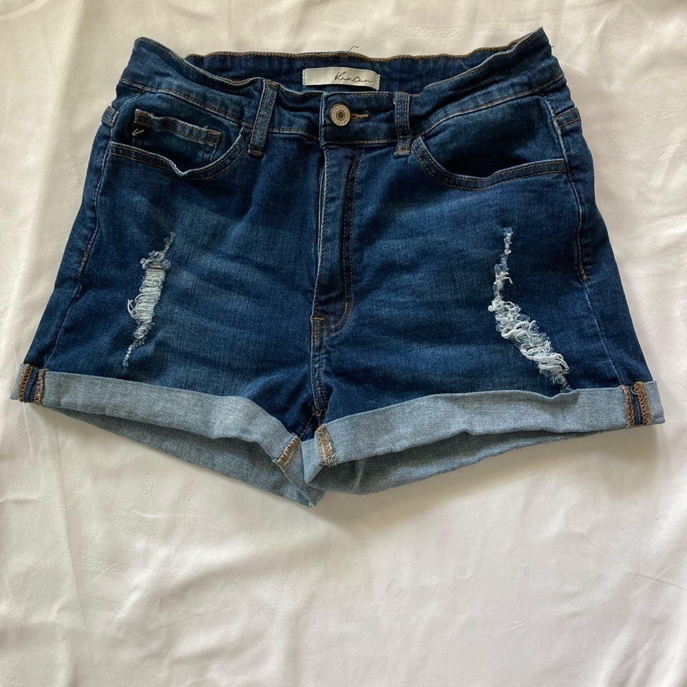 KanCan Estilo Dark Wash High Rise Rolled Hem Short 9/28 Distressed